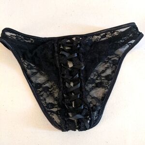 Women's Vintage Victoria's Secret Black Lace Panty Coquette Sexy